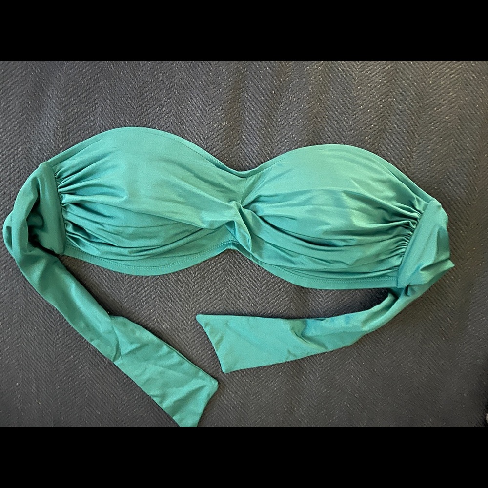 Vitamin A: Bandeau top